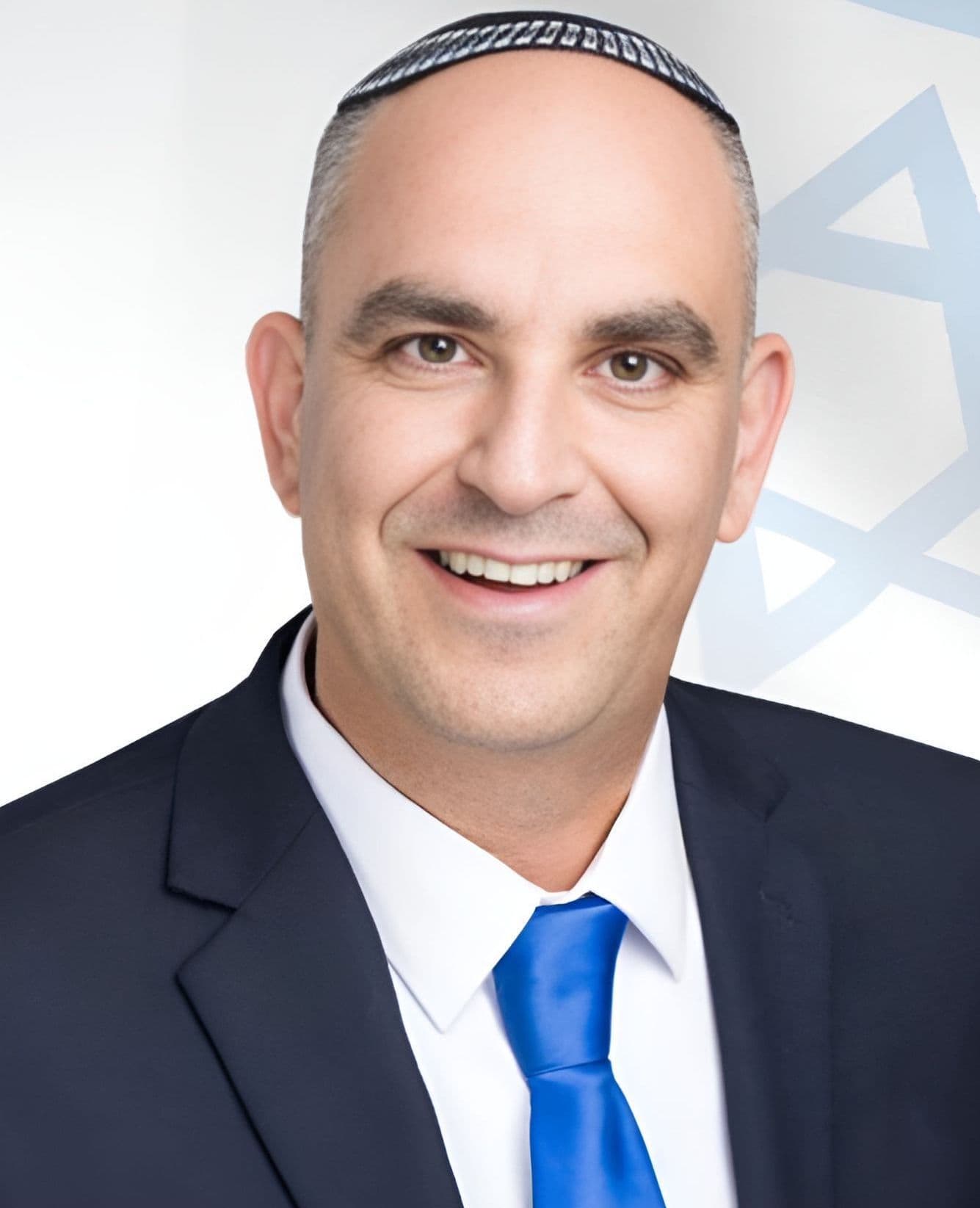 Portrait of Yair Revivo